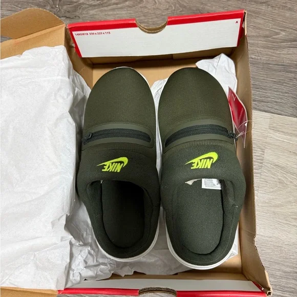 Nike Burrow Slippers - Picture 2 of 2